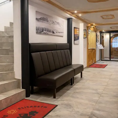 בית הארחה Gaestehaus Elisabeth 3*